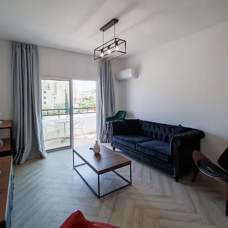 Sea View Centre 3bed Larnaca