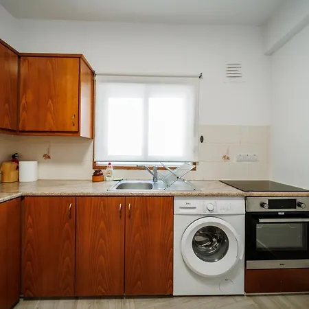 Sea View Centre 3bed Διαμέρισμα *