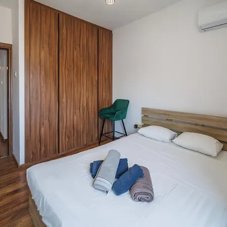 Sea View Centre 3bed Λάρνακα