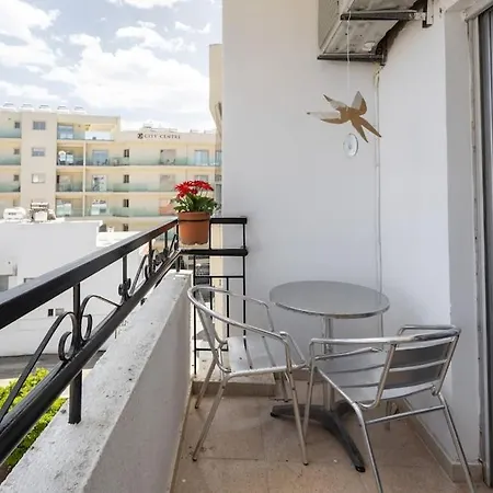 Sea View Centre 3bed 아파트 *