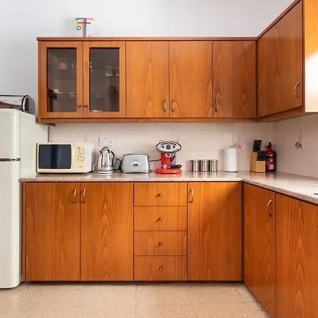 Sea View Centre 3bed *